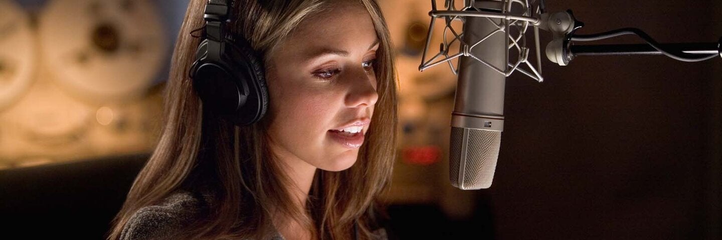 pursuing-a-career-in-voice-overs-theaterx433