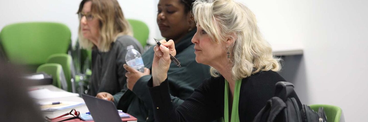 speculative-fiction-and-magical-realism-writingx413-9e