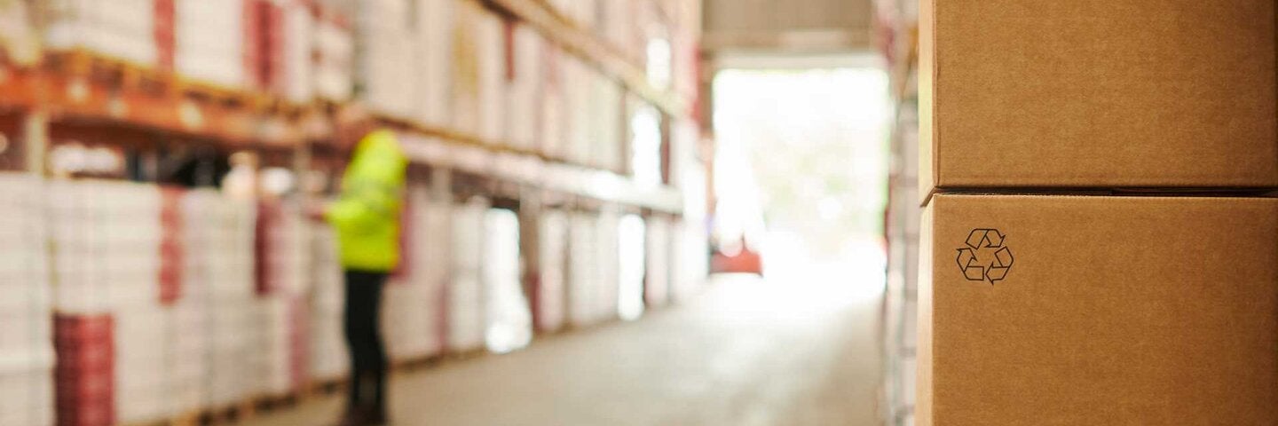 Warehouse with recyclable boxes
