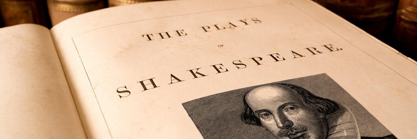 stealing-shakespeare-writing-9611